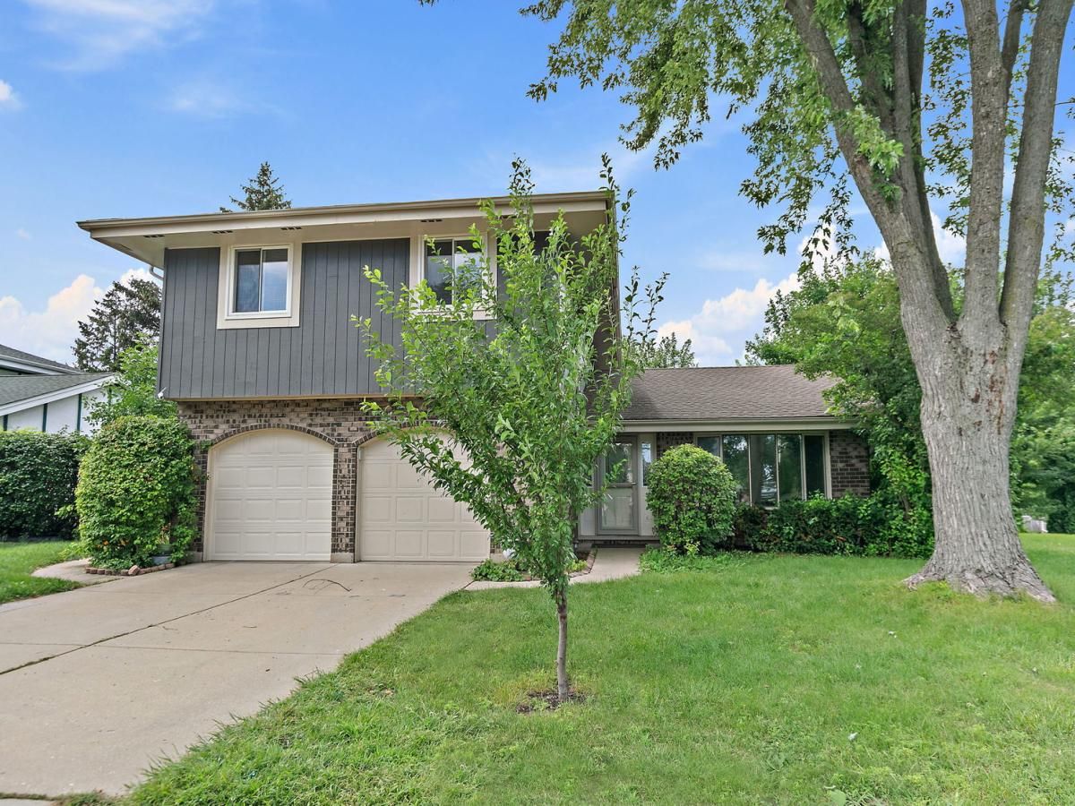 1126 Tiverton Court Schaumburg IL 60193 MLS #MRD12500958 87 MLS #MRD12500958 image #0