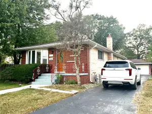 18062 Exchange Avenue Lansing IL 60438 MLS #MRD12474096 62 broker reciprocity