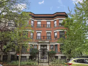 5128 W Henderson Street #2 Chicago IL 60641 MLS #MRD12497305 60 broker reciprocity