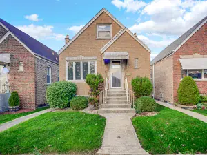 3806 S Wolcott Avenue Chicago IL 60609 MLS #MRD12436604 50 broker reciprocity