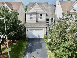 6135 River Bend Drive Lisle IL 60532 MLS #MRD12493490 64 broker reciprocity