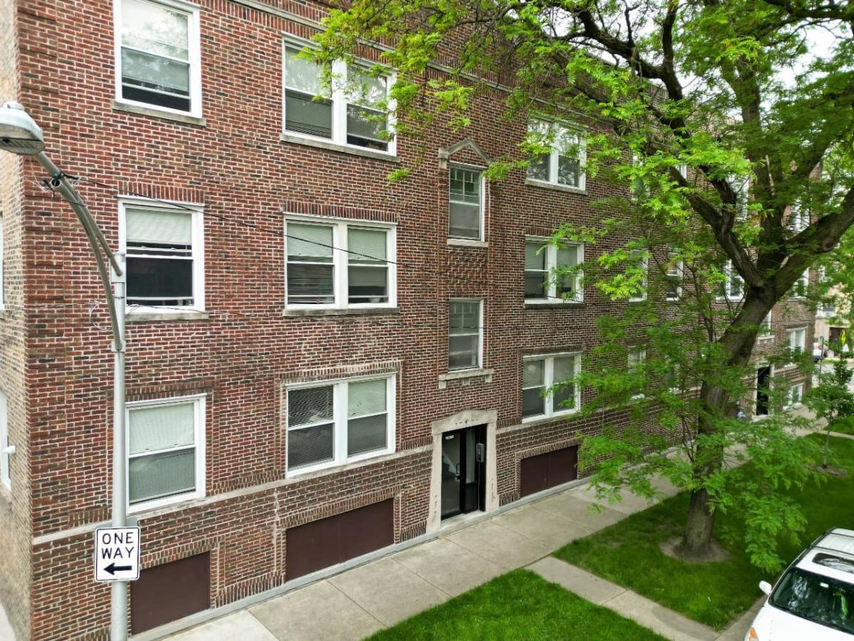 3355 W Sunnyside Avenue #1 Chicago IL 60625 MLS #MRD12501786 45 MLS #MRD12501786 image #0
