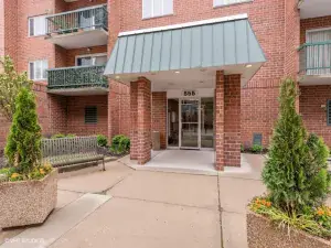 7061 N Kedzie Avenue #706 Chicago IL 60645 MLS #MRD12455903 52 broker reciprocity