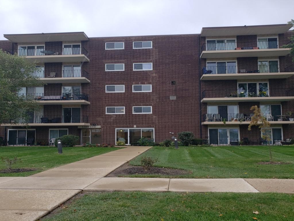 5300 Walnut Avenue #12B Downers Grove IL 60515 MLS #MRD12501888 45 MLS #MRD12501888 image #0