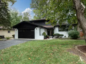 725 BISMARK Court Elk Grove Village IL 60007 MLS #MRD12501066 64 broker reciprocity