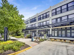 1360 E Madison Park #B Chicago IL 60615 MLS #MRD12400043 64 broker reciprocity