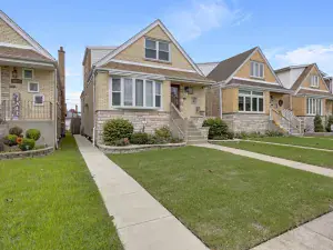 6857 W 63rd Place Chicago IL 60638 MLS #MRD12444671 54 broker reciprocity