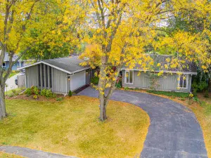 111 Salem Drive DeKalb IL 60115 MLS #MRD12467784 20 broker reciprocity