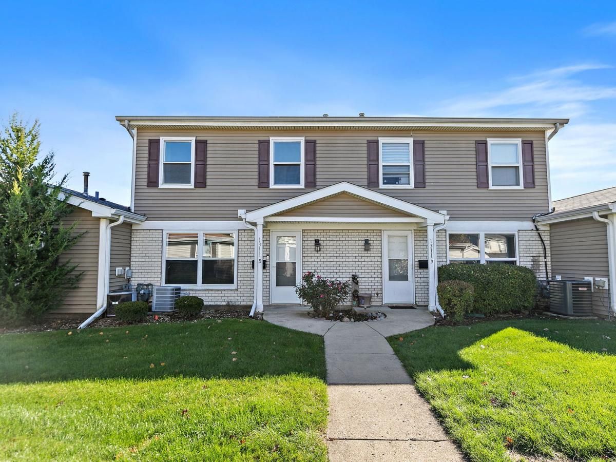 1311 Kingsbury Drive #E Hanover Park IL 60133 MLS #MRD12502596 45 MLS #MRD12502596 image #0