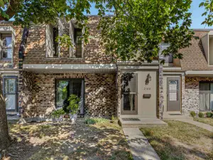 5820 Oakwood Drive #1a Lisle IL 60532 MLS #MRD12484952 62 broker reciprocity
