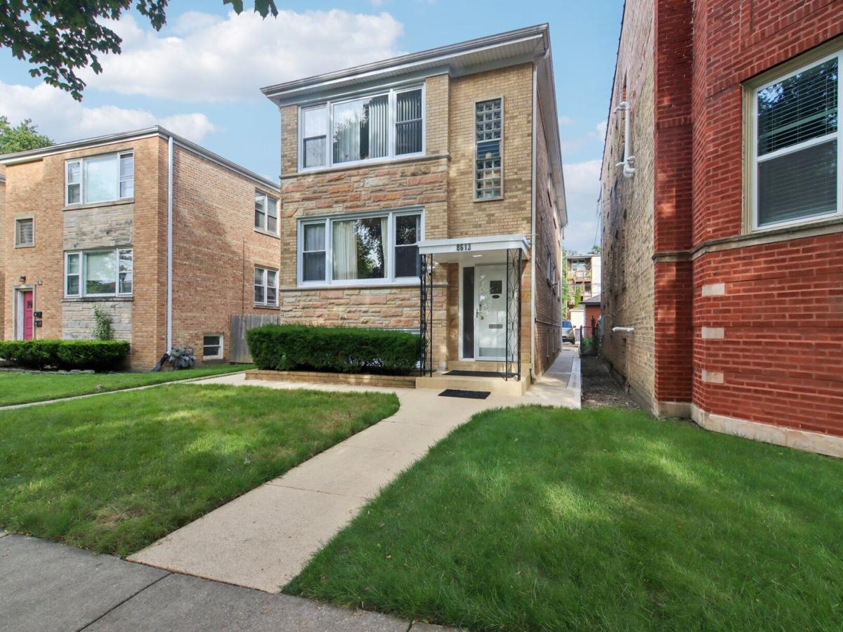 8613 Trumbull Avenue #1 Skokie IL 60076 MLS #MRD12502712 45 MLS #MRD12502712 image #0
