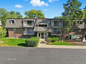 5820 Oakwood Drive #1a Lisle IL 60532 MLS #MRD12484952 56 broker reciprocity