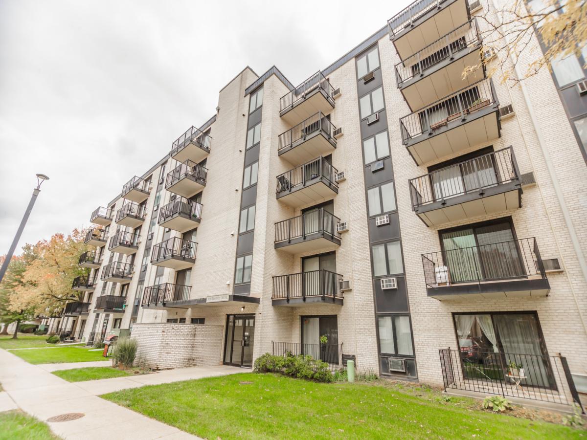 9128 W Terrace Drive #3B Niles IL 60714 MLS #MRD12502820 45 MLS #MRD12502820 image #0