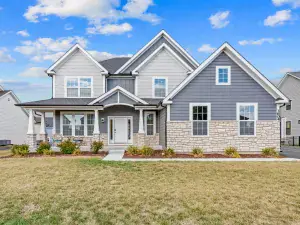 387 South Pointe Avenue South Elgin IL 60177 MLS #MRD12453889 58 broker reciprocity