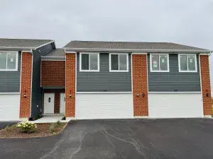 112 Colonial Parkway #A Yorkville IL 60560 MLS #MRD12504305 50 broker reciprocity