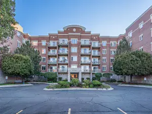 1740 W Foster Avenue #3F Chicago IL 60640 MLS #MRD12501613 58 broker reciprocity