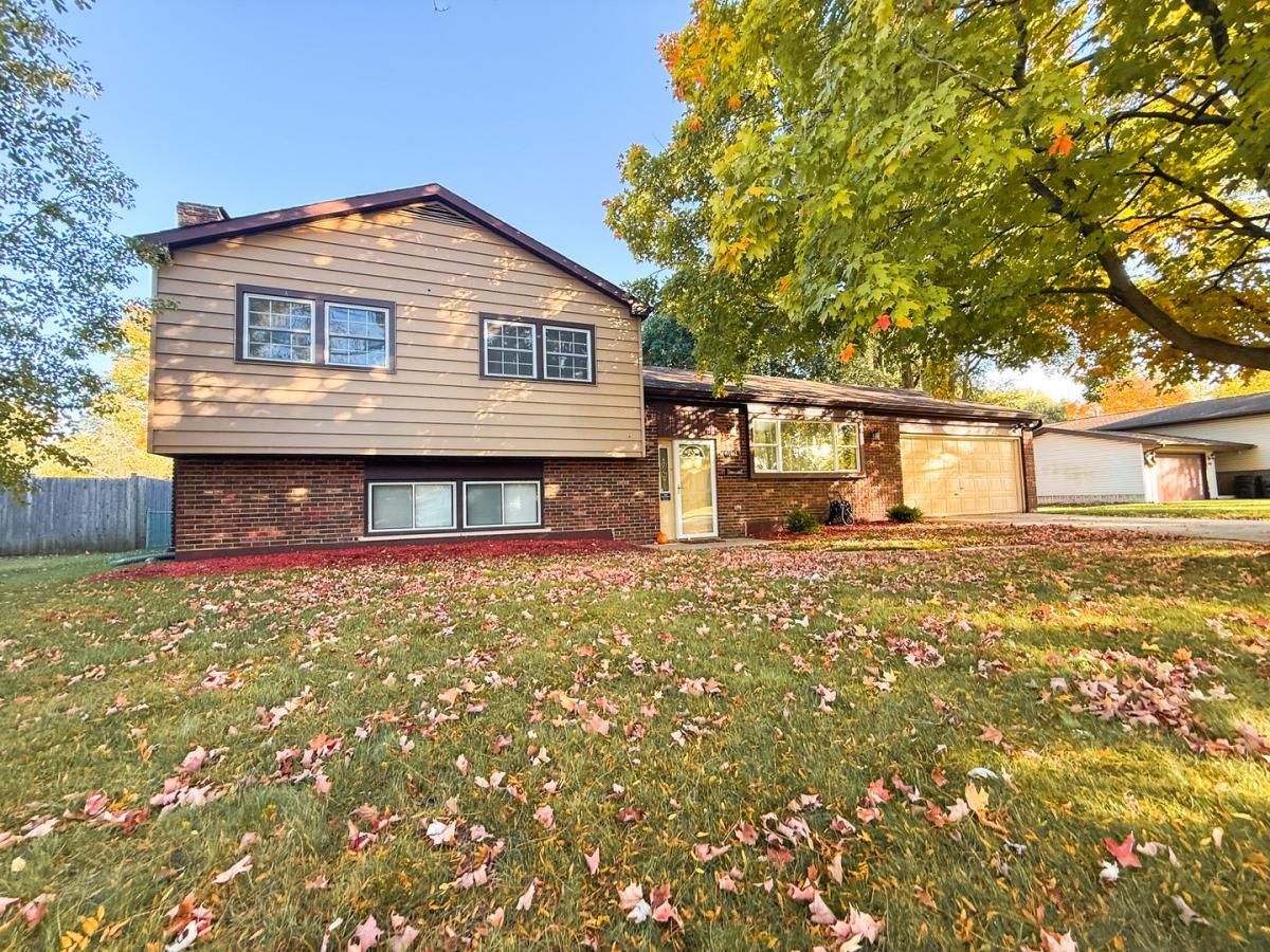 1013 Nottingham Lane Crystal Lake IL 60014 MLS #MRD12503047 45 MLS #MRD12503047 image #0