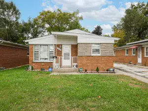 14534 Woodlawn Avenue Dolton IL 60419 MLS #MRD12500918 50 broker reciprocity