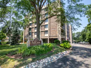 521 73rd Street #105 Downers Grove IL 60516 MLS #MRD12489486 96 broker reciprocity