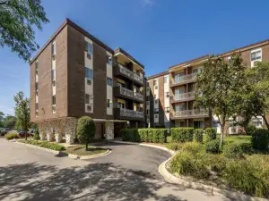 239 N Mill Road #403-A Addison IL 60101 MLS #MRD12503022 56 broker reciprocity