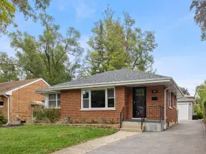 25 E Parkside Avenue Lombard IL 60148 MLS #MRD12502162 46 broker reciprocity