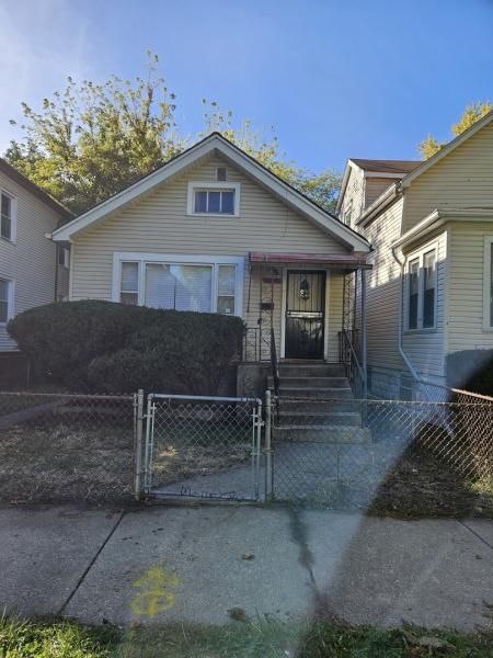 8022 S Manistee Avenue Chicago IL 60617 MLS #MRD12501272 87 MLS #MRD12501272 image #0
