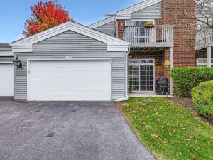 1041 Susan Collins Lane #402 Oak Park IL 60302 MLS #MRD12502684 64 broker reciprocity