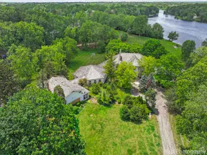 431 Maplewood Drive Barrington IL 60010 MLS #MRD12402516 50 broker reciprocity