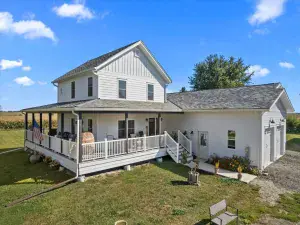 201 S 2nd Street St. Charles IL 60174 MLS #MRD12077961 22 broker reciprocity