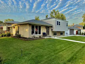 1020 Arbor Court Mount Prospect IL 60056 MLS #MRD12465092 50 broker reciprocity