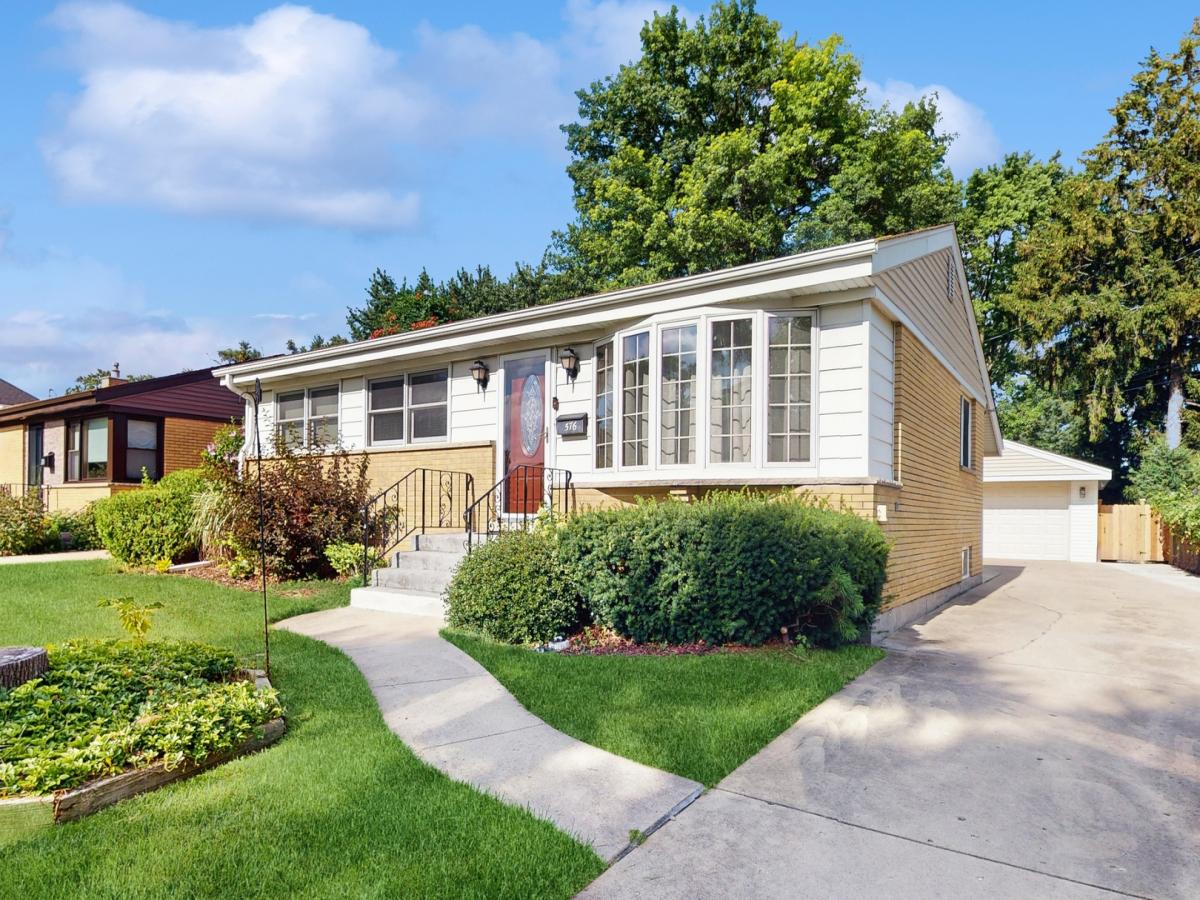 576 Amherst Avenue Des Plaines IL 60016 MLS #MRD12503890 45 MLS #MRD12503890 image #0