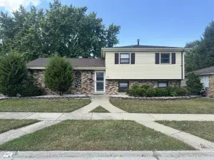 215 16th Street Chicago Heights IL 60411 MLS #MRD12259153 50 broker reciprocity