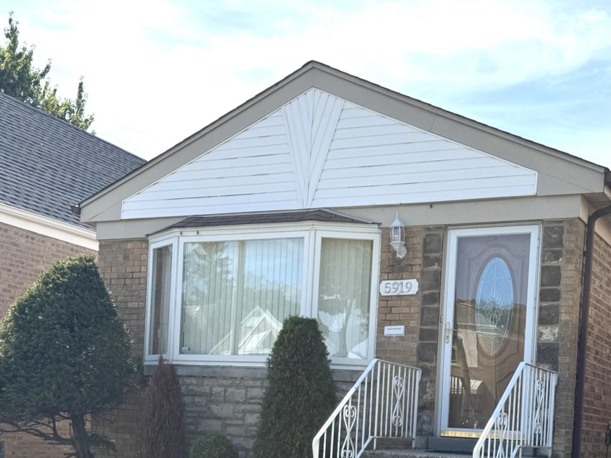 5919 W Foster Avenue Chicago IL 60630 MLS #MRD12504579 45 MLS #MRD12504579 image #0