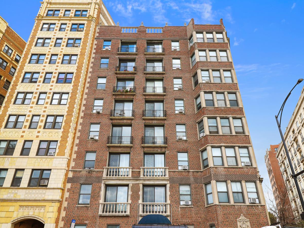 3330 N Lake Shore Drive #4B Chicago IL 60657 MLS #MRD12504580 45 MLS #MRD12504580 image #0