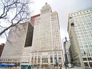 2900 W Belmont Avenue #3 Chicago IL 60618 MLS #MRD12497333 50 broker reciprocity