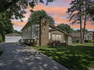 5920 Chicago Avenue Berkeley IL 60163 MLS #MRD12504971 64 broker reciprocity