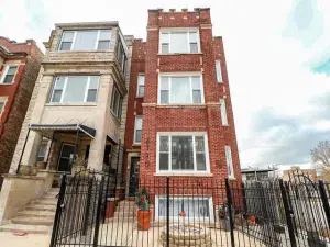 6231 N Francisco Avenue #2S Chicago IL 60659 MLS #MRD12503280 62 broker reciprocity