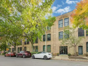 7513 N Winchester Avenue #1 Chicago IL 60626 MLS #MRD12386530 62 broker reciprocity