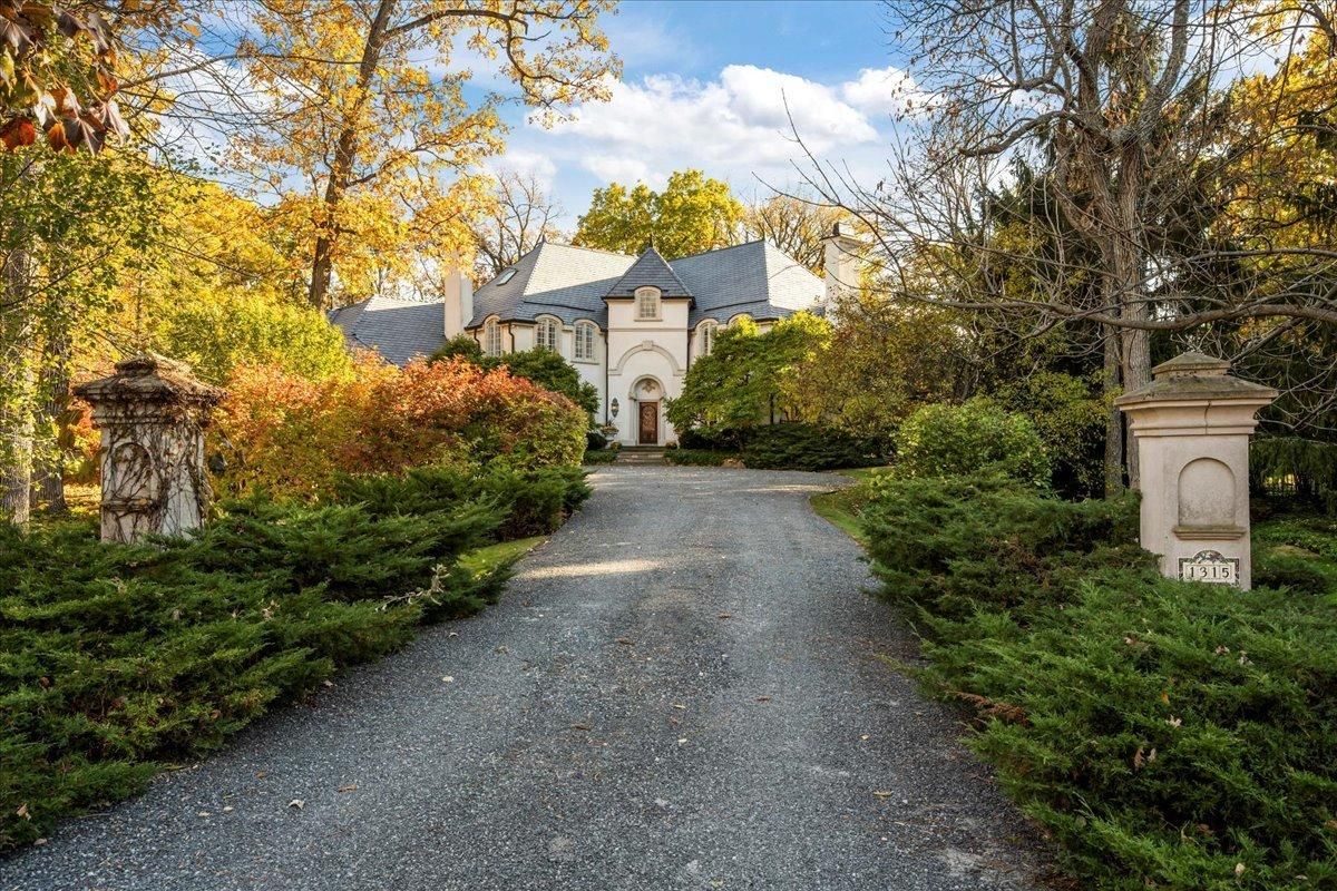 1315 Abington Cambs Drive Lake Forest IL 60045 MLS #MRD12509422 45 MLS #MRD12509422 image #0