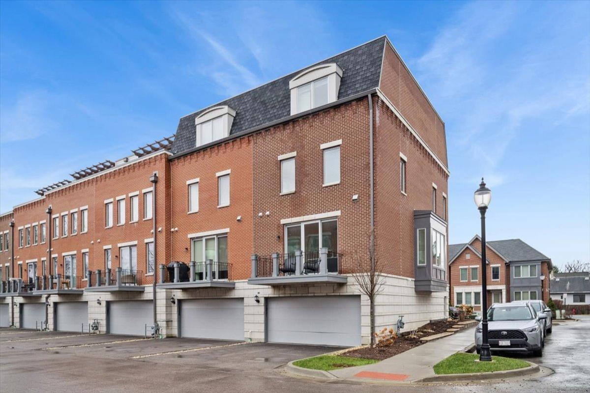 1251 Gateway Court Northbrook IL 60062 MLS #MRD12543433 41 MLS #MRD12543433 image #0