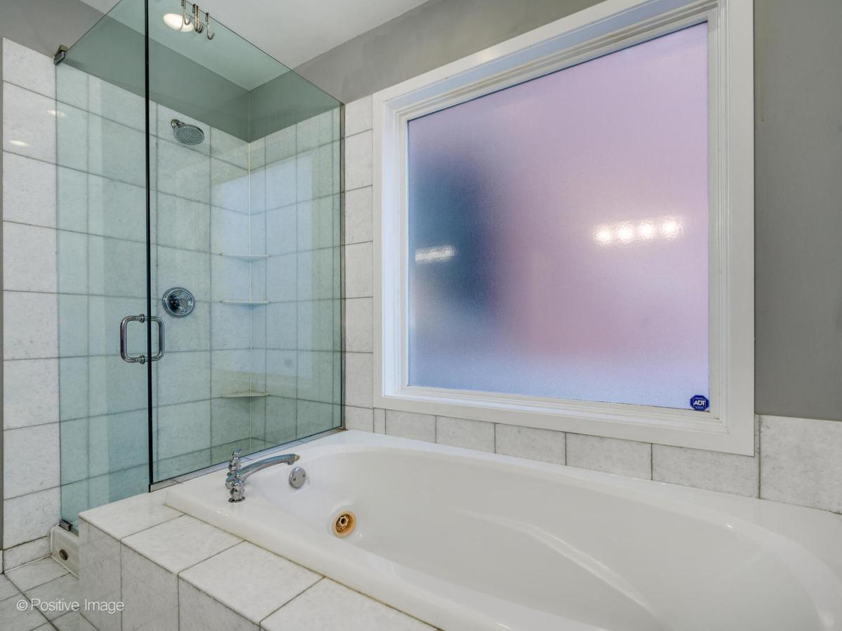 MLS #MRD12600514 image #0