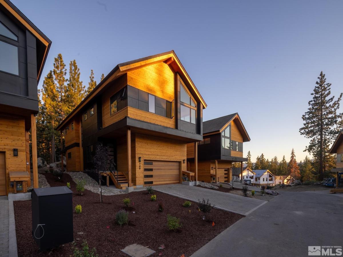 MLS #250002182 image #0
