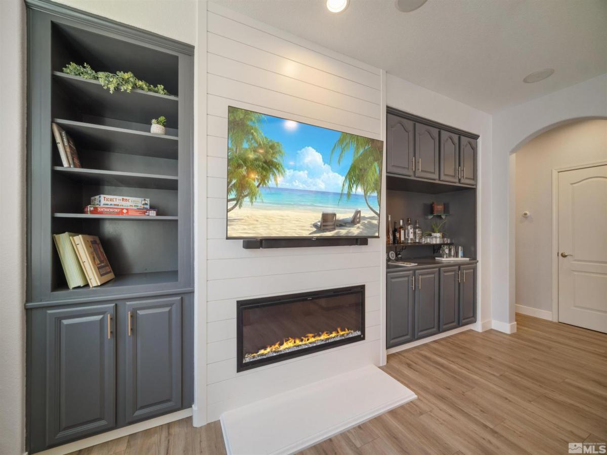 MLS #250003104 image #0