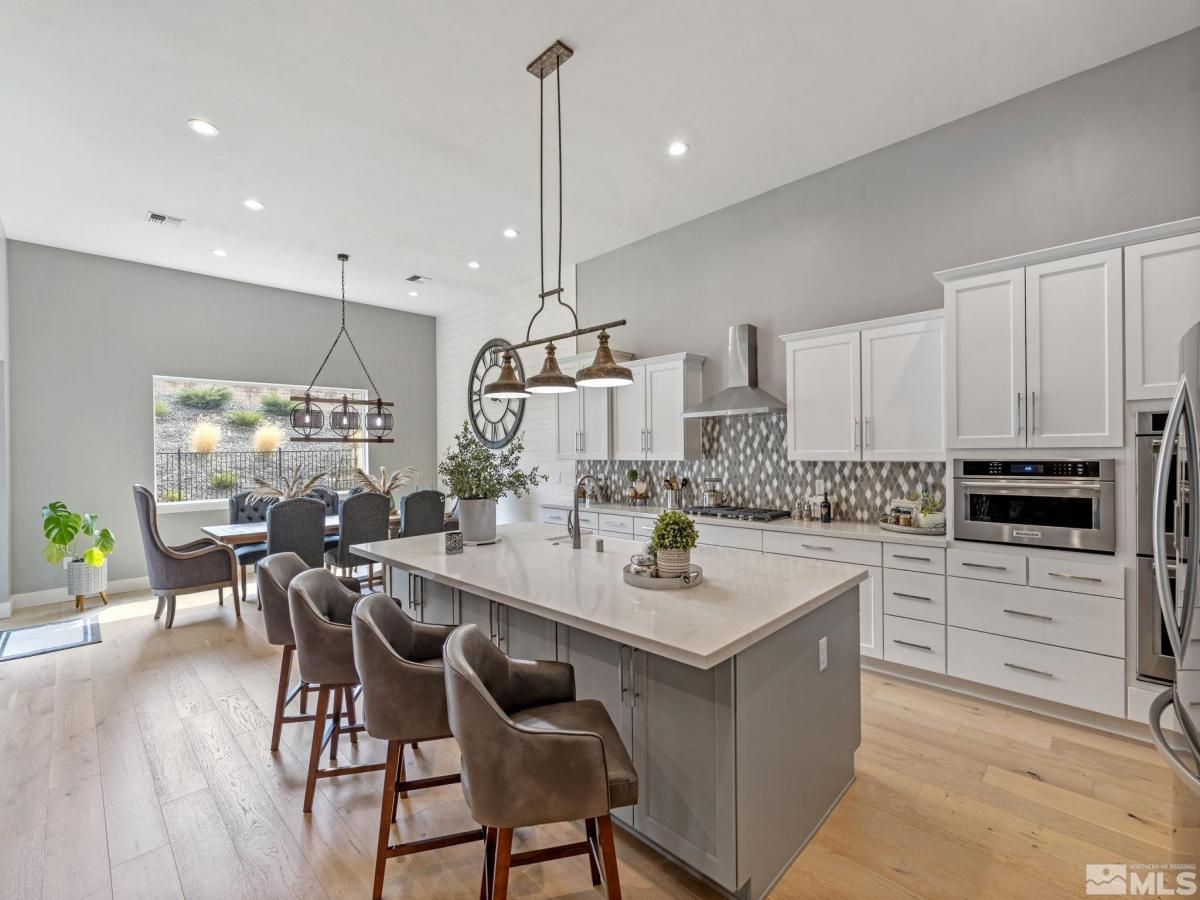 MLS #250004551 image #0