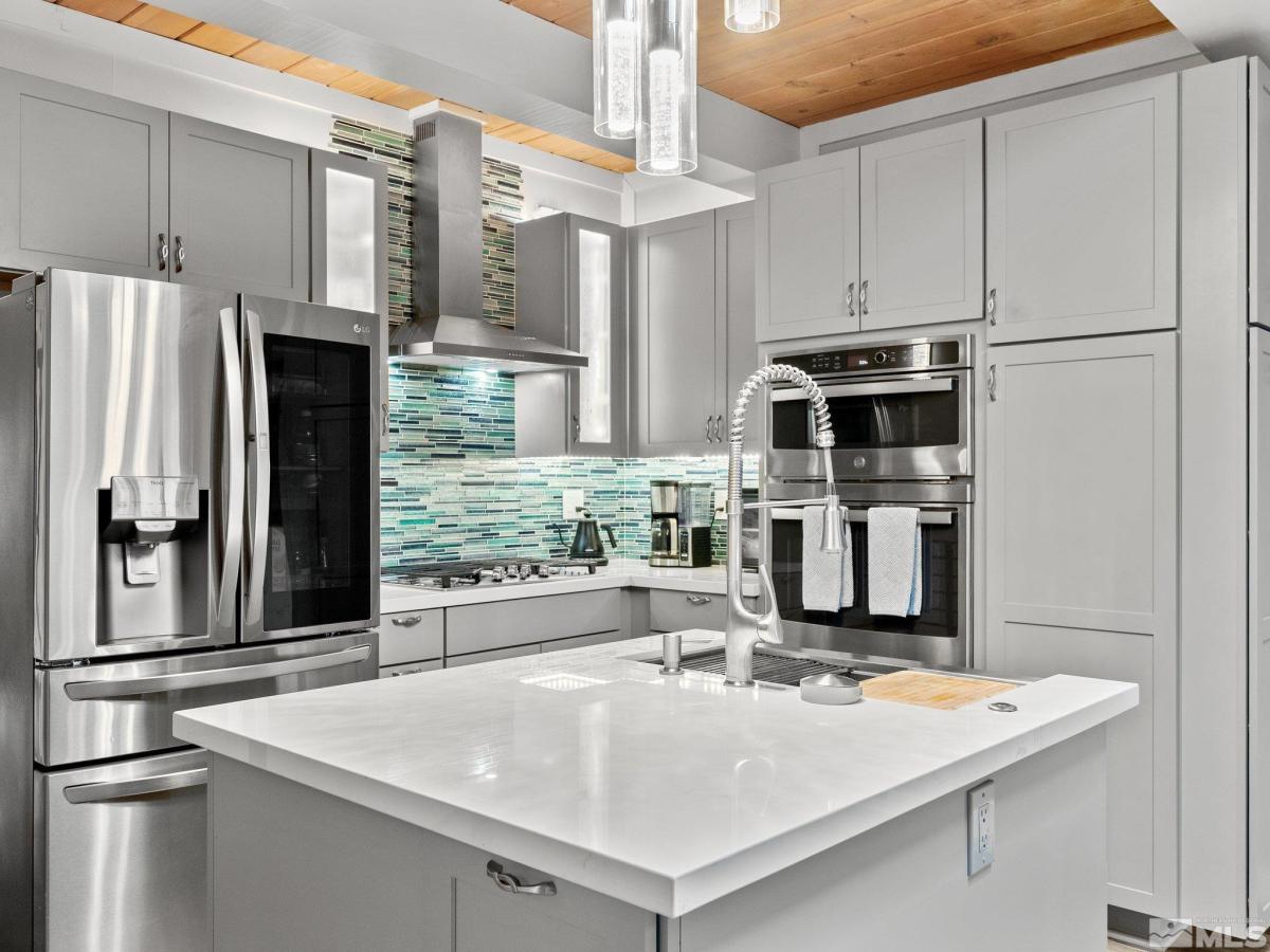 MLS #250004852 image #0