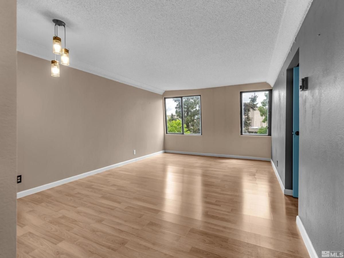 MLS #250006401 image #0