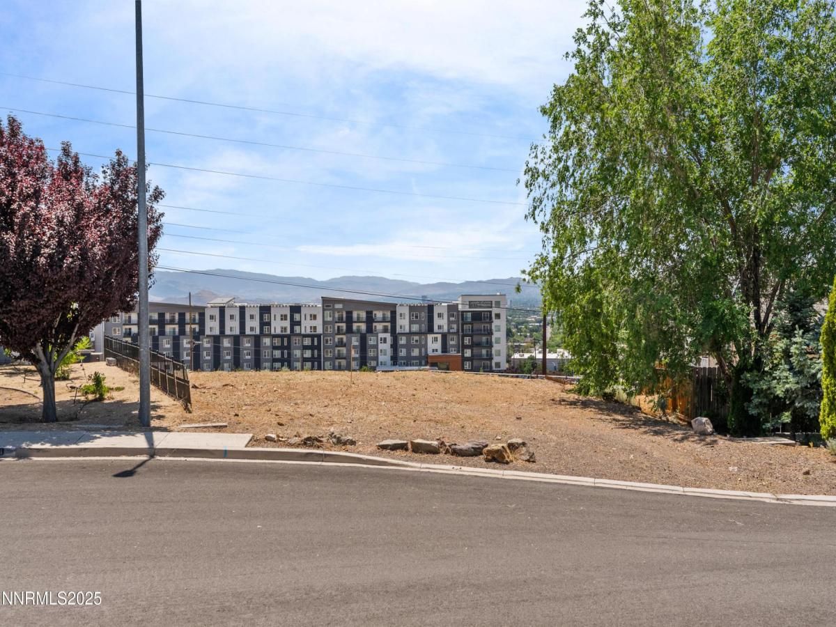 MLS #250051243 image #0
