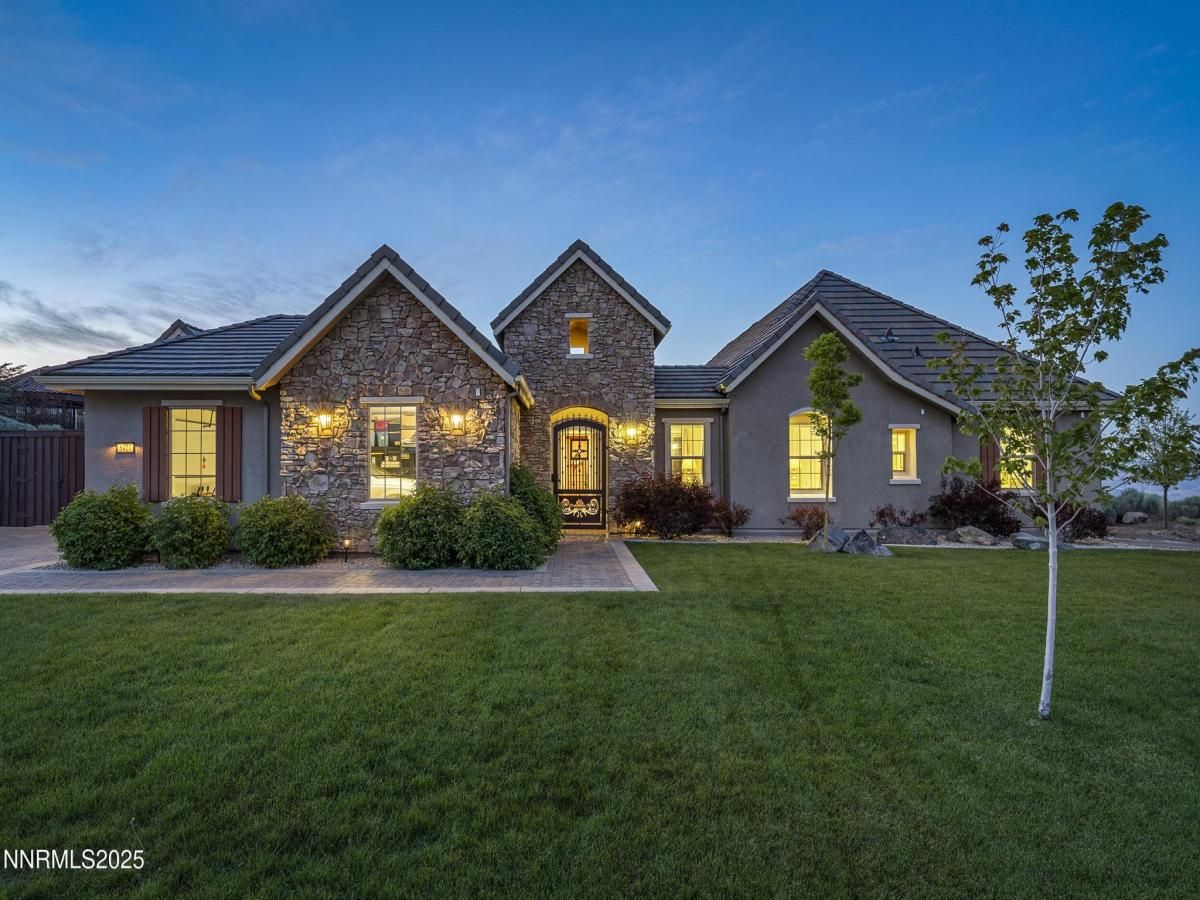 MLS #250051353 image #0