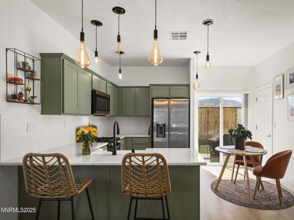 MLS #250051358 image #0