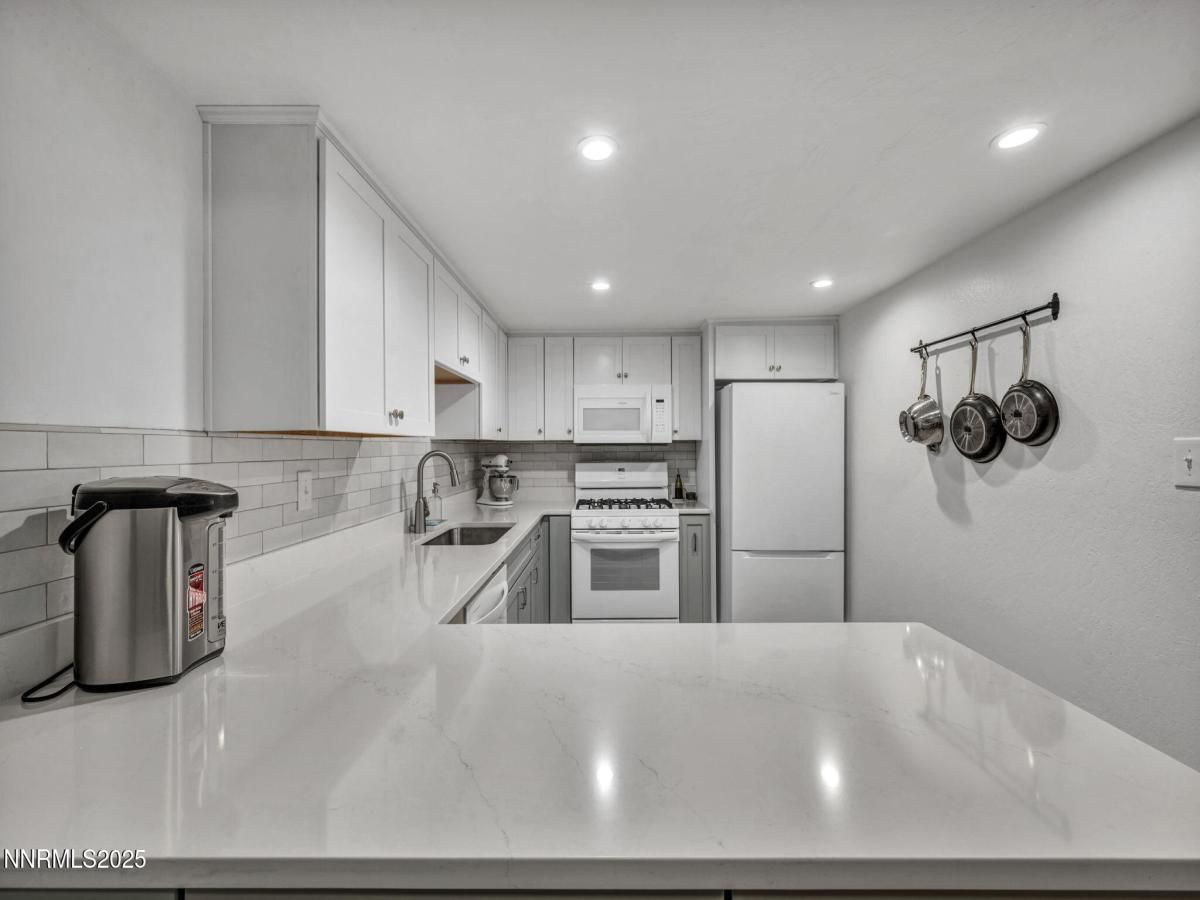MLS #250051568 image #0